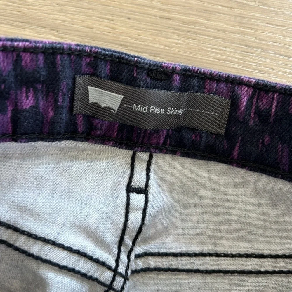 Levis Mid Rise Skinny Jeans Purple Black Abstract Print Womens 30x29